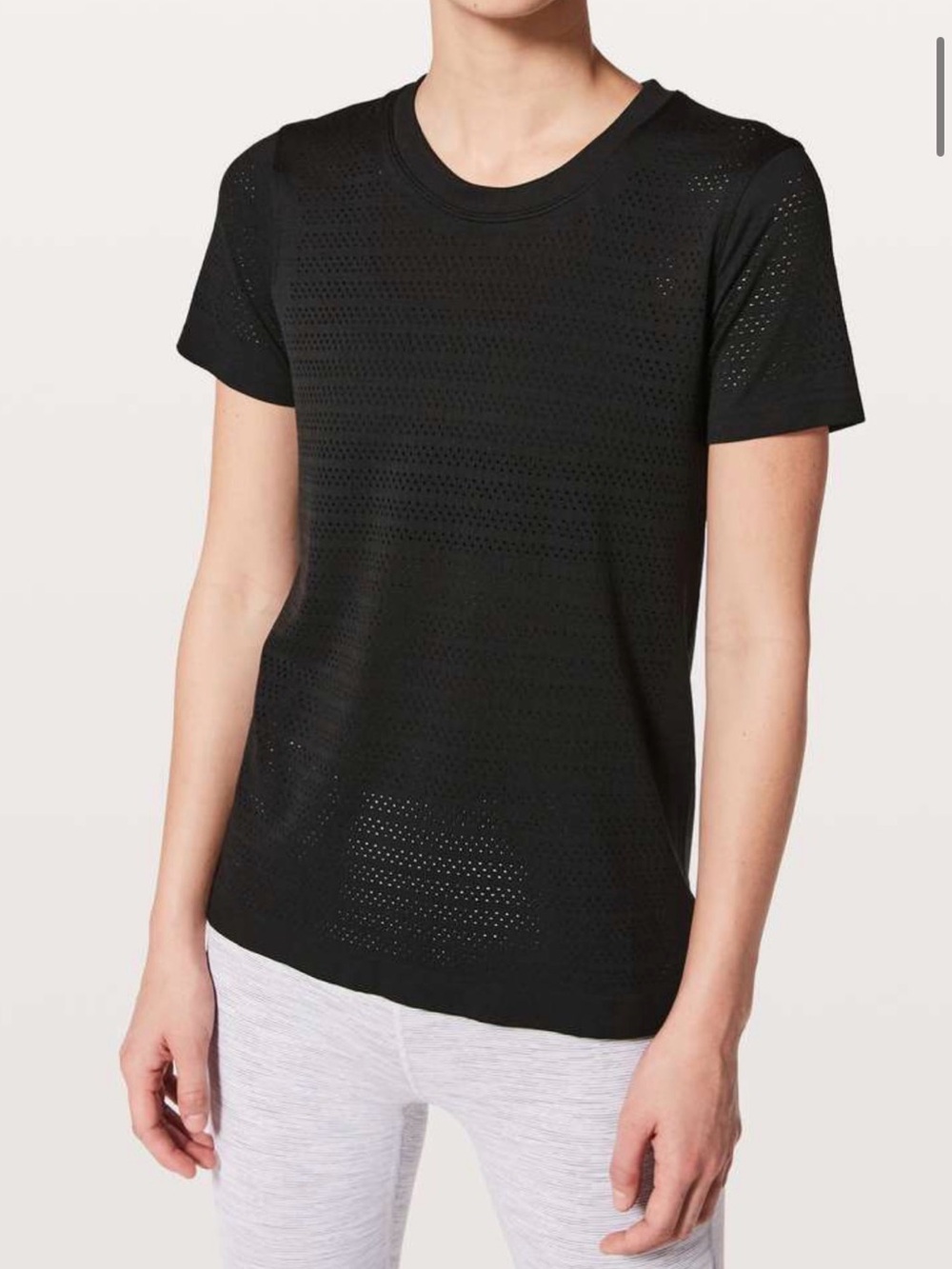 Lululemon Breeze By Short Sleeve *Squad
Black / Black